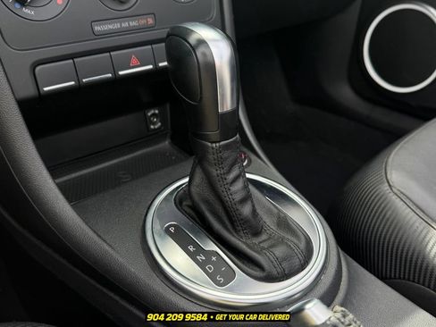 Used 2013 Volkswagen Beetle 2.5 FWD image 11