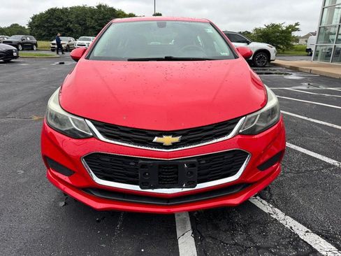 Used 2017 Chevrolet Cruze LT w/ Convenience Package FWD image 11