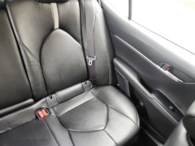 Used 2018 Toyota Camry LE FWD image 16