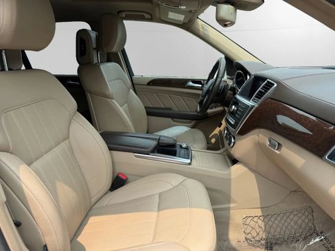 Used 2015 Mercedes-Benz GL 450 4MATIC image 18