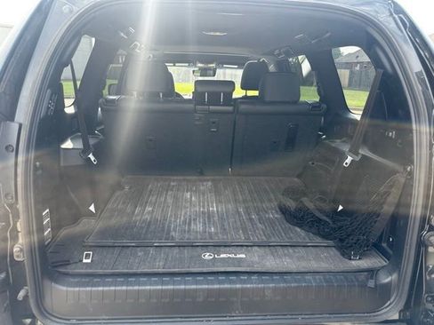 Used 2023 Lexus GX 460 Luxury w/ Accessory Package image 21