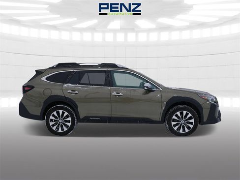 Used 2023 Subaru Outback Touring image 8
