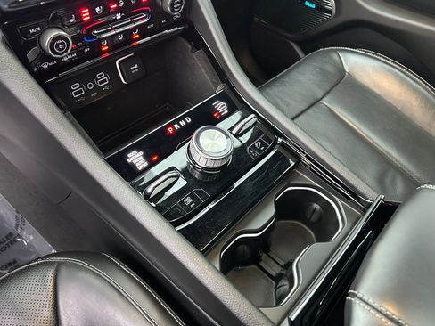 Used 2022 Jeep Grand Cherokee Overland image 18