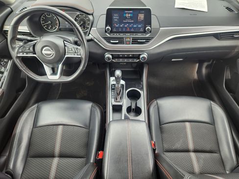 Used 2024 Nissan Altima 2.5 SR FWD image 21