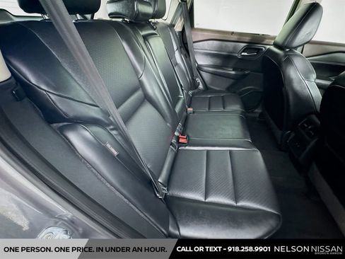 Certified 2023 Nissan Rogue SV w/ SV Premium B Package FWD image 27