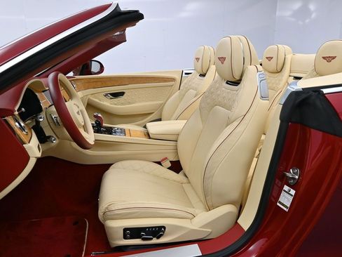 Used 2021 Bentley Continental GT image 5