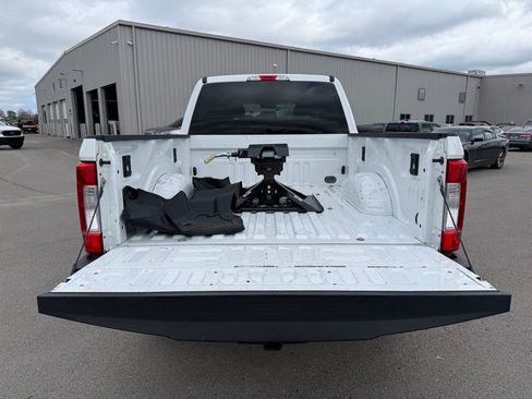 Used 2019 Ford F250 XLT w/ Snow Plow Prep Package image 34