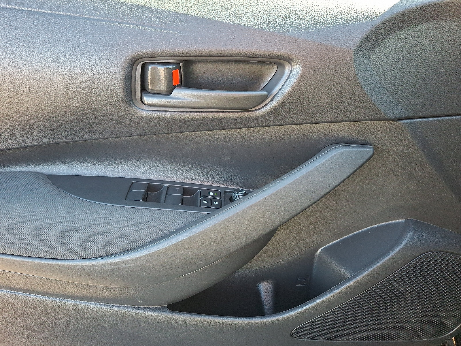 Certified 2025 Toyota Corolla LE AWD/4WD image 13