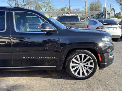 Used 2023 Jeep Grand Wagoneer Series II AWD/4WD image 10