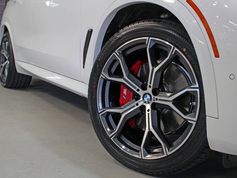 Used 2023 BMW X5 xDrive40i w/ M Sport Package AWD/4WD image 18