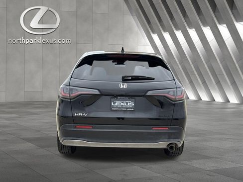 Used 2024 Honda HR-V Sport image 27