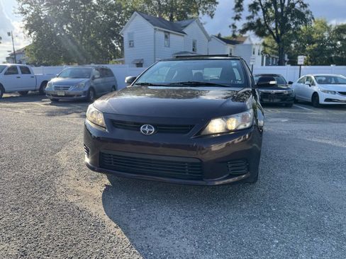 Used 2011 Scion tC image 2
