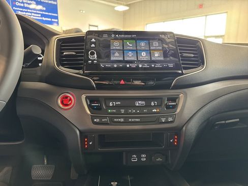 New 2025 Honda Ridgeline RTL image 14