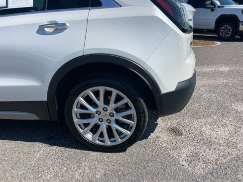 Used 2023 Cadillac XT4 Premium Luxury w/ Driver Assist Package AWD/4WD image 8