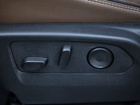 Used 2025 Chevrolet Tahoe High Country image 22