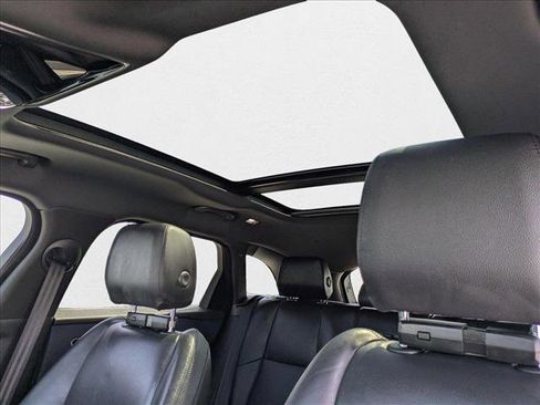 Certified 2025 Land Rover Range Rover Velar S image 17