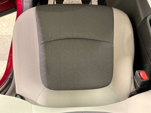 Used 2024 Toyota RAV4 XLE w/ Convenience Package image 21