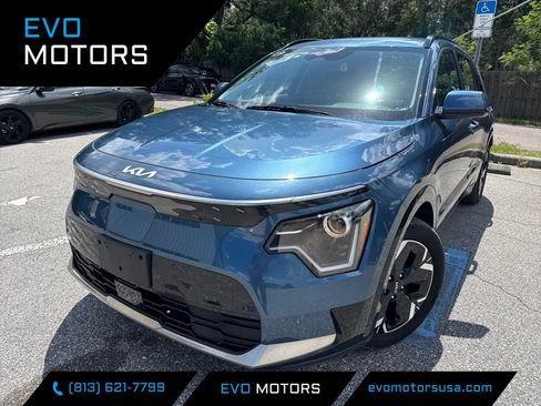 Used 2023 Kia Niro Wind w/ Wind Preserve Package FWD image 1