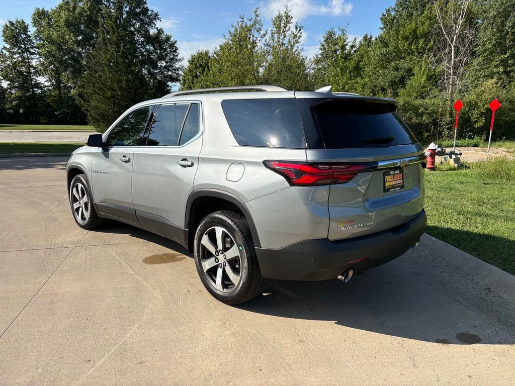 Used 2023 Chevrolet Traverse LT w/ LT Premium Package AWD/4WD image 7