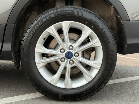 Used 2017 Ford Escape SE AWD/4WD image 8
