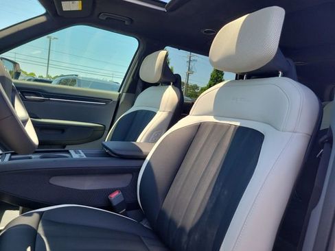 New 2026 Kia EV9 GT-Line AWD/4WD image 14