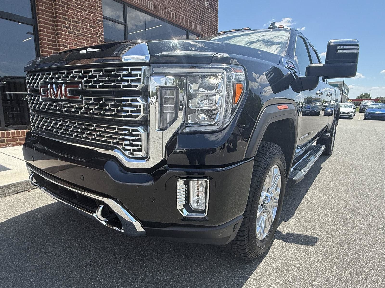 Used 2022 GMC Sierra 2500 Denali w/ Denali Ultimate Package AWD/4WD image 24