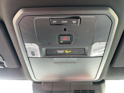 Used 2024 Toyota Tacoma Limited image 22