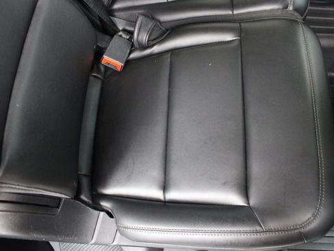 Used 2021 Ford Explorer XLT w/ Equipment Group 202A image 27