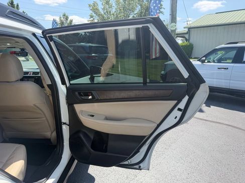 Used 2017 Subaru Outback 2.5i Limited AWD/4WD image 24