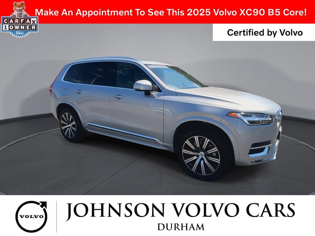 Used 2025 Volvo XC90 B5 Core AWD/4WD image 2