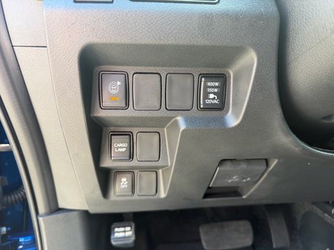 Used 2024 Nissan Frontier SL w/ Technology Package RWD image 30