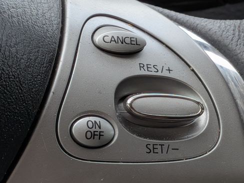 Used 2017 Nissan Murano SV w/ Premium Plus Package FWD image 25