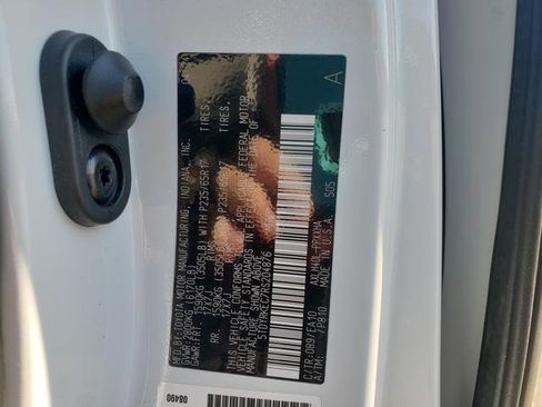 Used 2024 Toyota Sienna XLE image 26