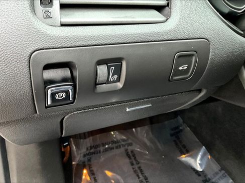 Used 2019 Chevrolet Impala LT image 34