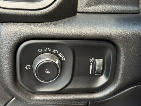 Used 2023 RAM 2500 Tradesman AWD/4WD image 32