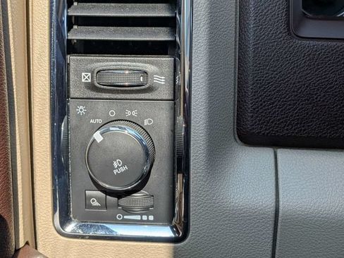 Used 2014 RAM 1500 Laramie AWD/4WD image 25