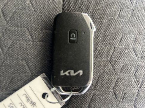 Used 2024 Kia Seltos S AWD/4WD image 25