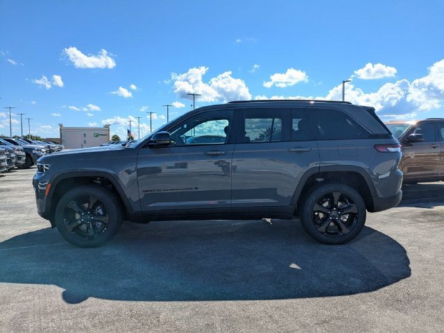 New 2027 Jeep Grand Cherokee Limited w/ Limited Altitude Package RWD image 7