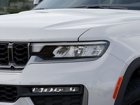 New 2026 Jeep Grand Cherokee L Limited AWD/4WD image 10