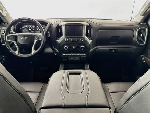 Used 2022 Chevrolet Silverado 1500 LT Trail Boss w/ Convenience Package II AWD/4WD image 3