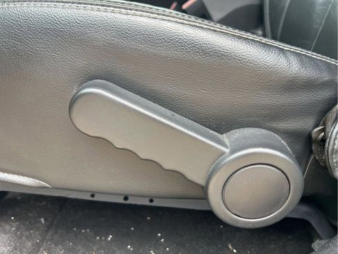 Certified 2016 Jeep Wrangler Unlimited Rubicon w/ Dual Top Group image 29