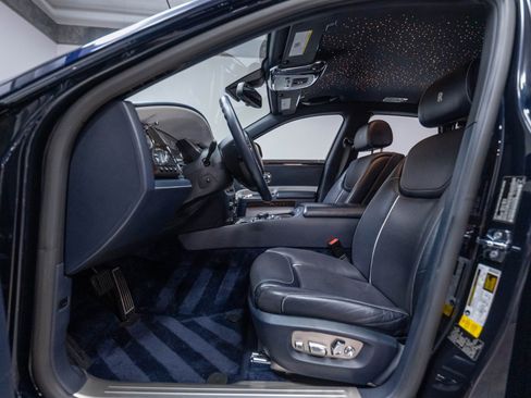 Used 2018 Rolls-Royce Ghost RWD image 10