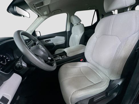 Used 2023 Honda Pilot LX image 15