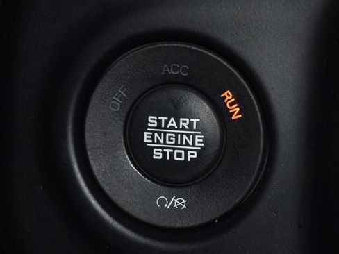 Used 2023 Jeep Wrangler Unlimited Sahara AWD/4WD image 20