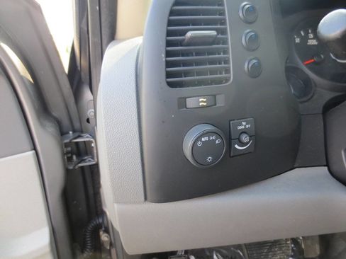 Used 2012 Chevrolet Silverado 1500 W/T image 12