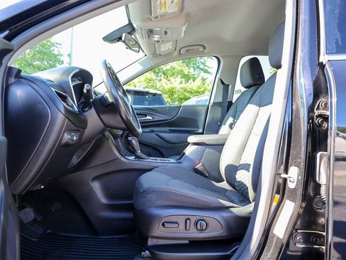 Used 2018 Chevrolet Equinox LT AWD/4WD image 32
