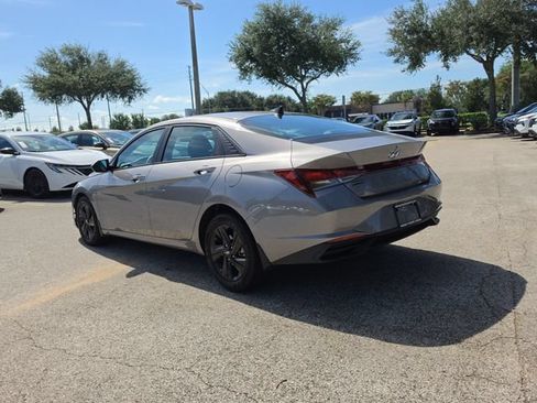 Used 2023 Hyundai Elantra SEL FWD image 6