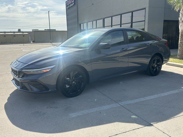 Used 2026 Hyundai Elantra Sport FWD image 10