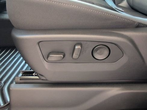 Used 2026 Chevrolet Silverado 2500 Custom w/ Custom Value Package image 13