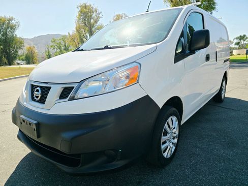Used 2016 Nissan NV200 SV w/ Back Door Glass Package FWD image 3